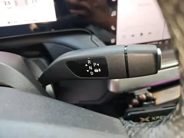 Xpeng P7 — Фото автомобиля 10