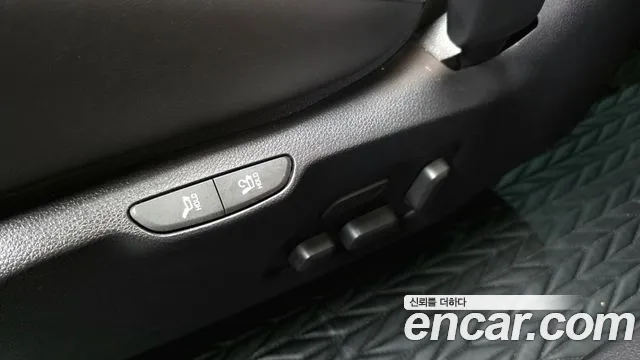 Kia Canival Carnival 4 поколение Бензин 7 мест Signature — Фото автомобиля 17
