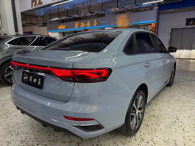 Geely Emgrand — Фото автомобиля 6