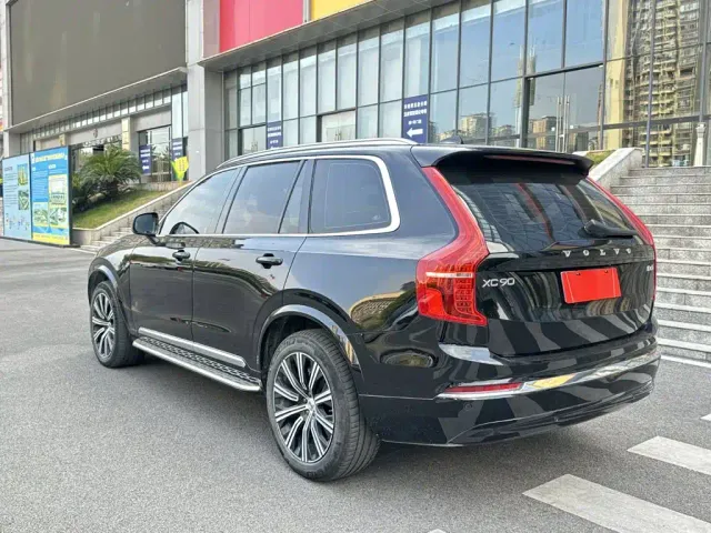 Volvo XC90 — Фото автомобиля 5