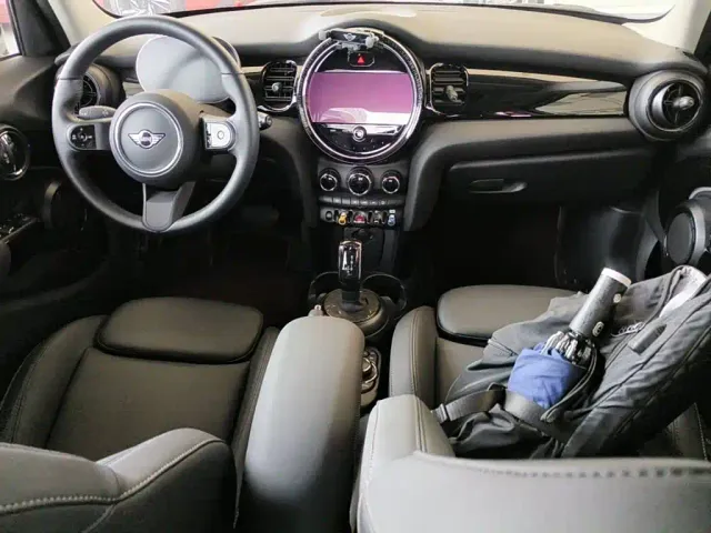 MINI Hatch — Фото автомобиля 11