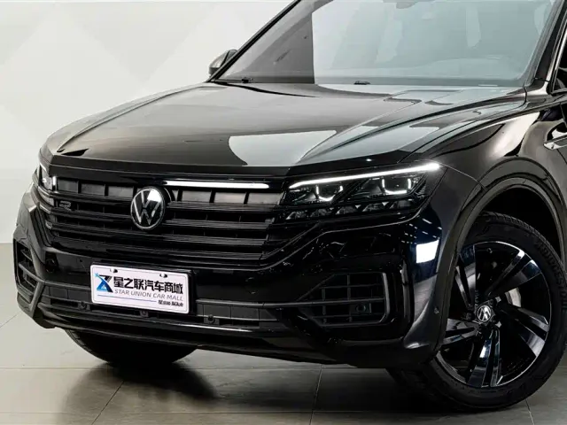 Volkswagen Touareg — Фото автомобиля 2