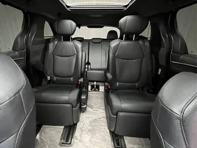 Toyota Granvia — Фото автомобиля 9