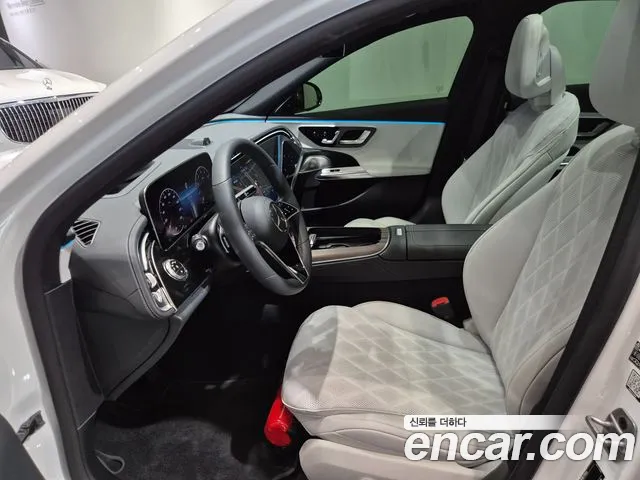 Mercedes-Benz E-Class — Фото автомобиля 10