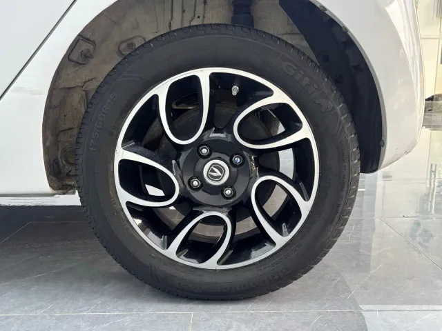 Changan Benben E-Star — Фото автомобиля 10