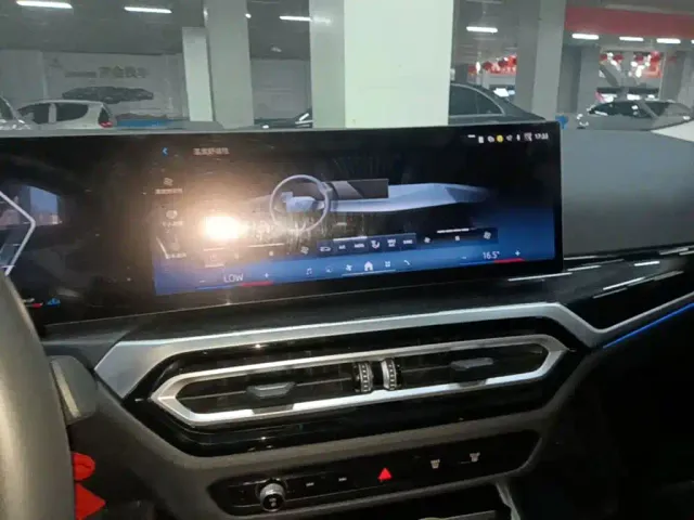 BMW 3 Series — Фото автомобиля 12
