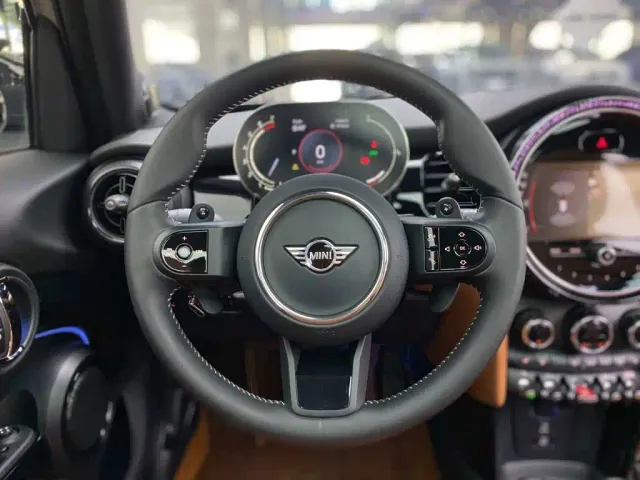 MINI MINI 2023 Facelift 2.0T COOPER S Artist 5-Door — Фото автомобиля 14