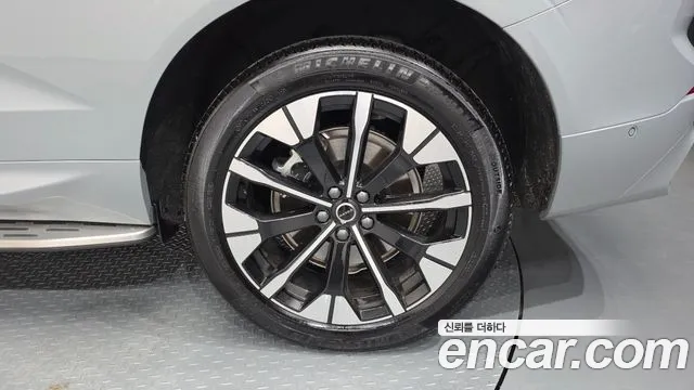 Вольво XC60 — Фото автомобиля 18