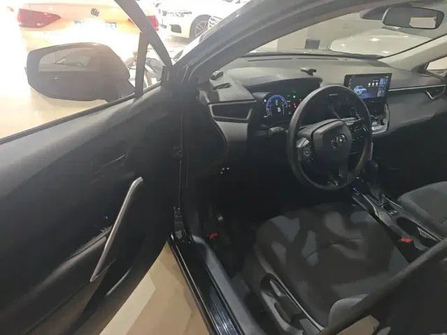 Toyota Corolla Cross — Фото автомобиля 15