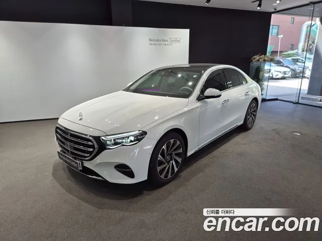 Фотография автомобиля — Mercedes-Benz E-Class