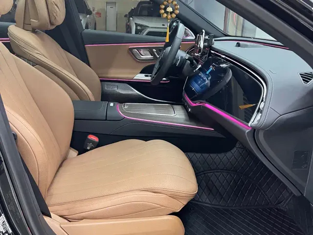 Mercedes-Benz E-Class — Фото автомобиля 11