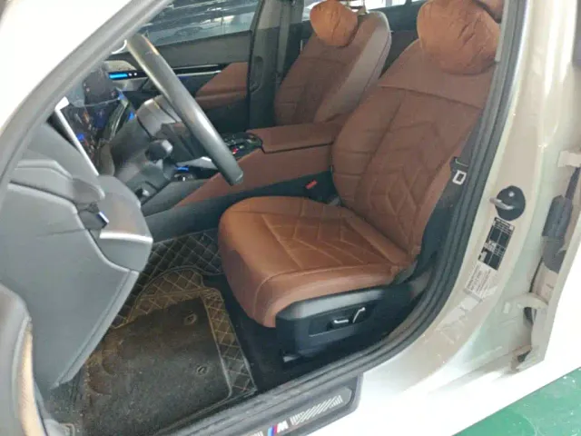 BMW 5 Series — Фото автомобиля 14