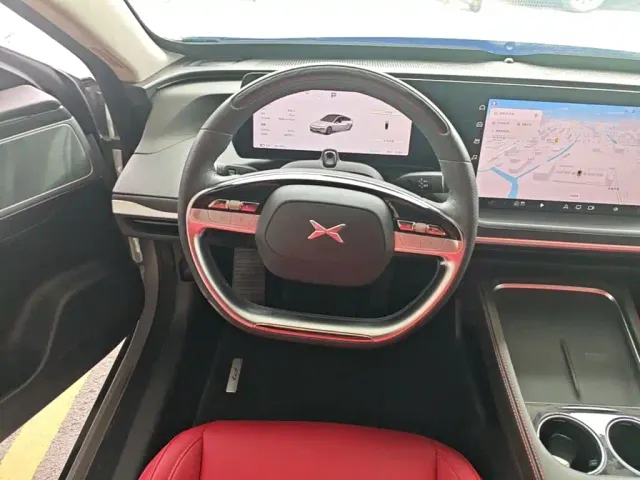 Xpeng P7 — Фото автомобиля 10