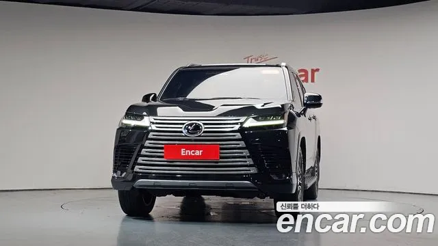 Lexus LX — Фото автомобиля 3