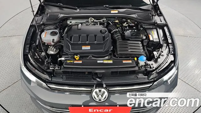 Volkswagen Golf 8th Gen — Фото автомобиля 9