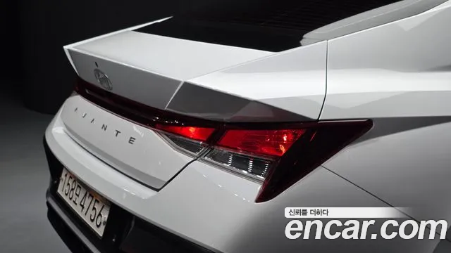 Hyundai AVANTE Новый Avante (CN7) — Фото автомобиля 23