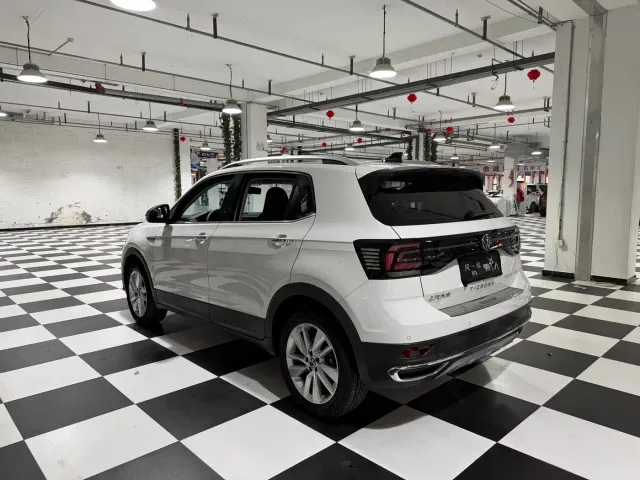 Volkswagen T-Cross — Фото автомобиля 7