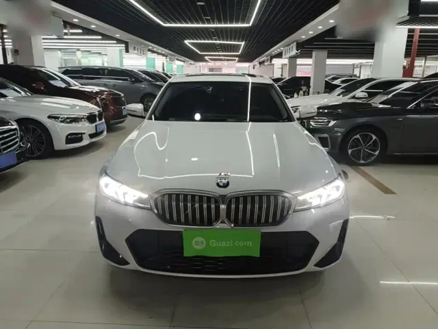 BMW 3 Series — Фото автомобиля 2