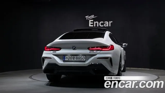 BMW 8 Series G15 — Фото автомобиля 4