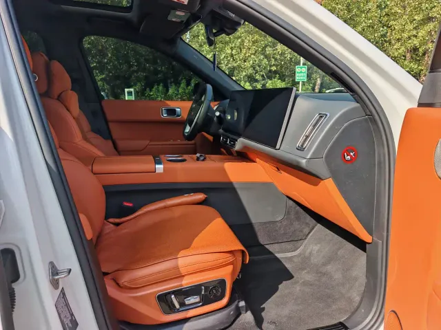 Li Auto L7 — Фото автомобиля 11