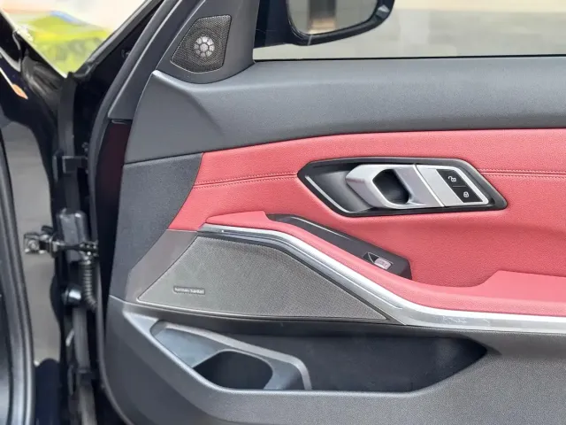 BMW 3 Series — Фото автомобиля 18