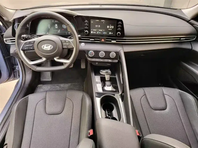 Hyundai Elantra — Фото автомобиля 19