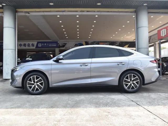 BYD Qin L 2024 DM-i 120KM Leading — Фото автомобиля 4