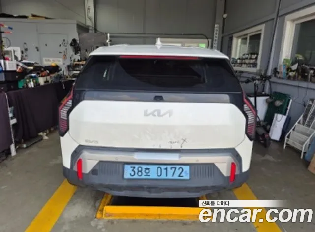 Kia EV3 — Фото автомобиля 2