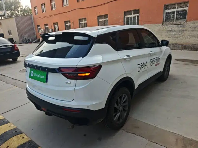 Geely Binyue — Фото автомобиля 6