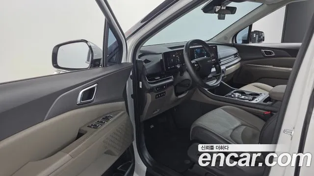 Kia Carnival — Фото автомобиля 10