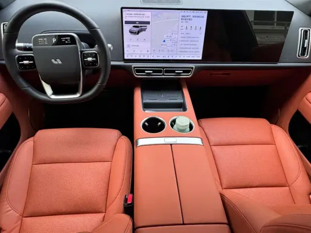 Li Auto L7 — Фото автомобиля 3