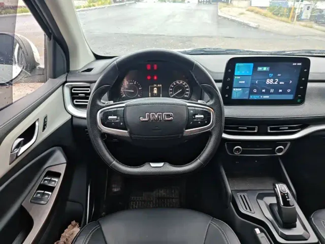 JMC Vigus 7 — Фото автомобиля 10