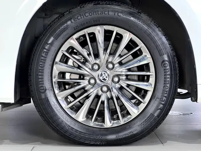Toyota Alphard 2021 Hybrid 2.5L Luxury — Фото автомобиля 11