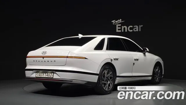 Фотография автомобиля — Hyundai Grandeur GN7