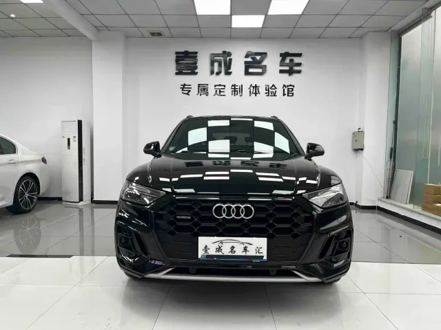 Audi Q5L — Фото автомобиля 2