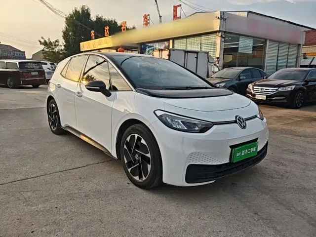 Volkswagen ID.3 — Фото автомобиля 3