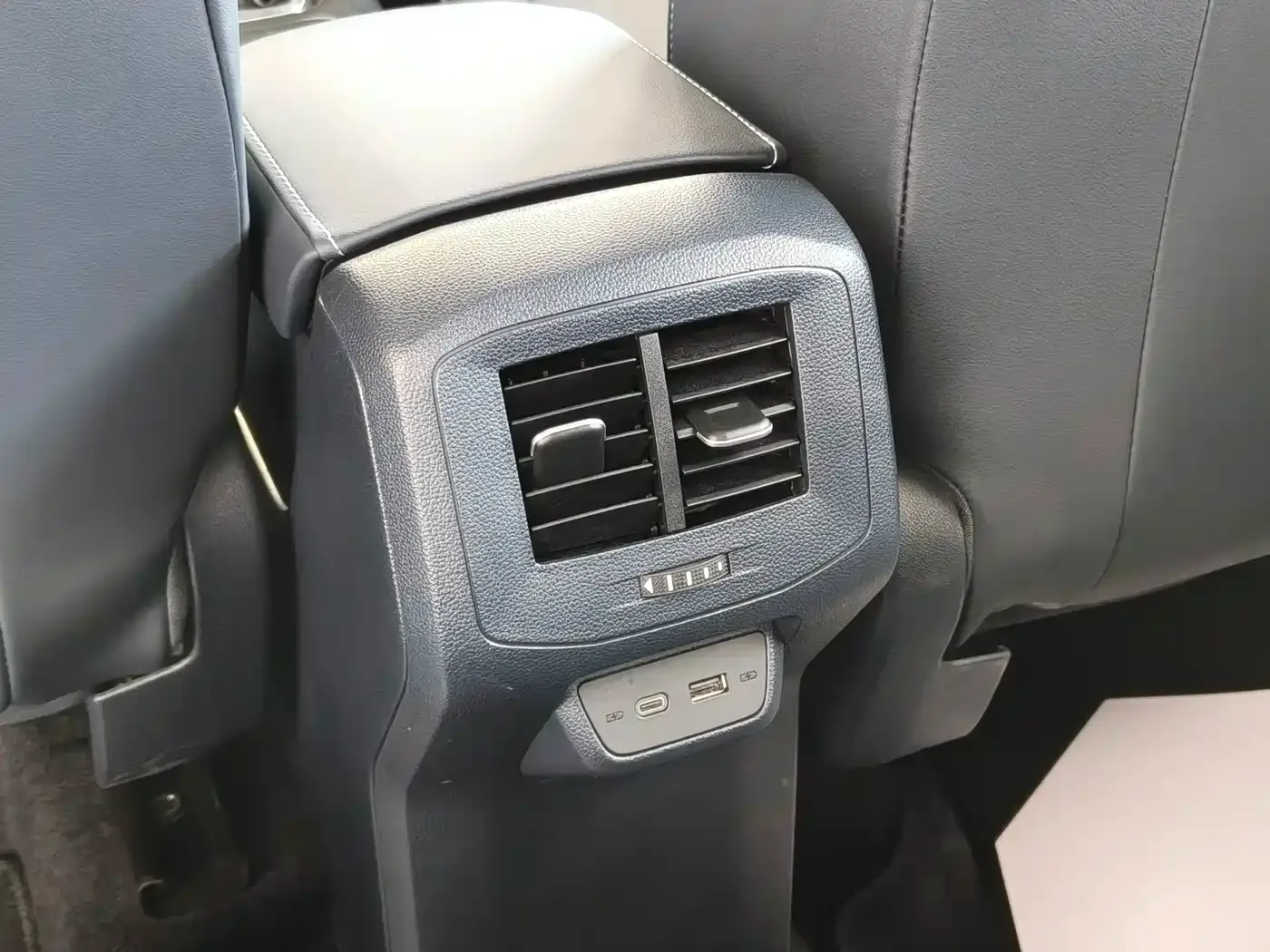 Volkswagen Tharu 2026 New Sharp 300TSI Enjoyment Edition — Фото автомобиля 14