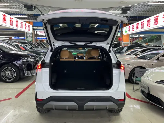 Geely Galaxy Galaxy L7 2023 1.5T 115km MAX — Фото автомобиля 15