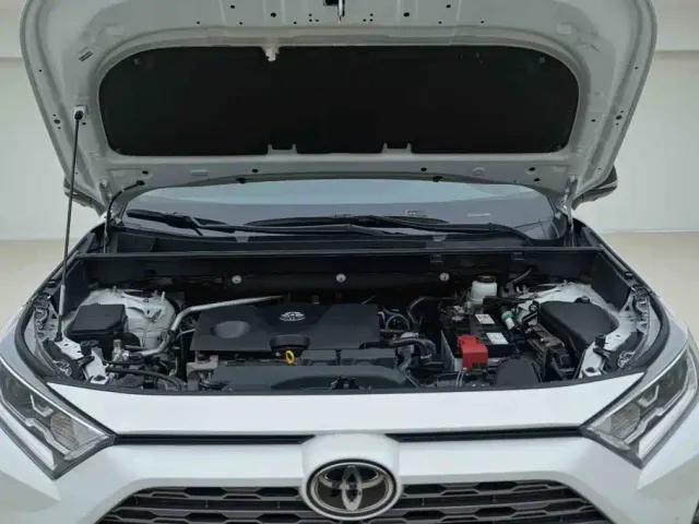 Toyota RAV4 — Фото автомобиля 6