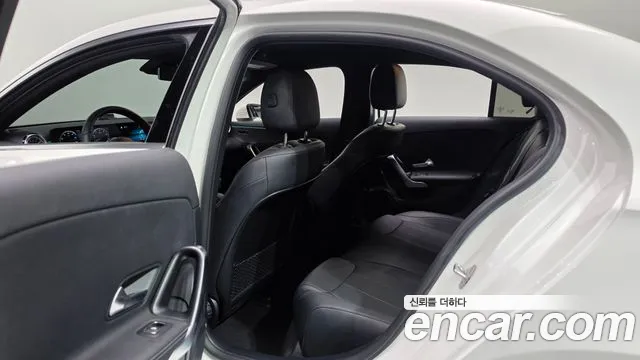 Mercedes-Benz A-Class W177 — Фото автомобиля 11