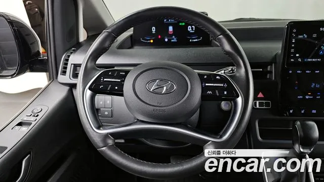 Hyundai Staria Staria Инвалидная коляска Подъёмник/Slope — Фото автомобиля 13