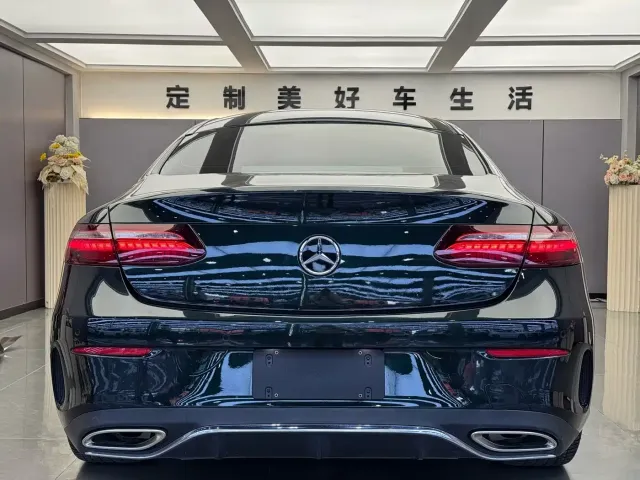 Mercedes-Benz E-Class — Фото автомобиля 10
