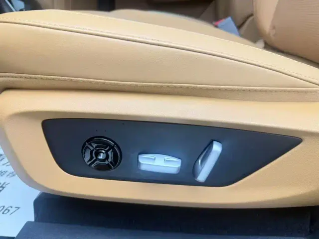 Li Auto ONE — Фото автомобиля 10