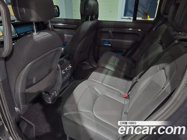 Land Rover Defender L663 — Фото автомобиля 12