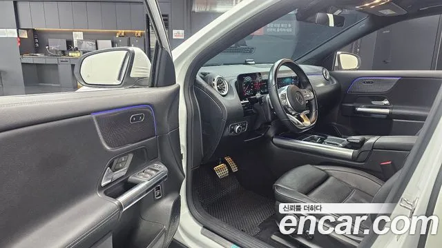 Mercedes-Benz EQA — Фото автомобиля 10