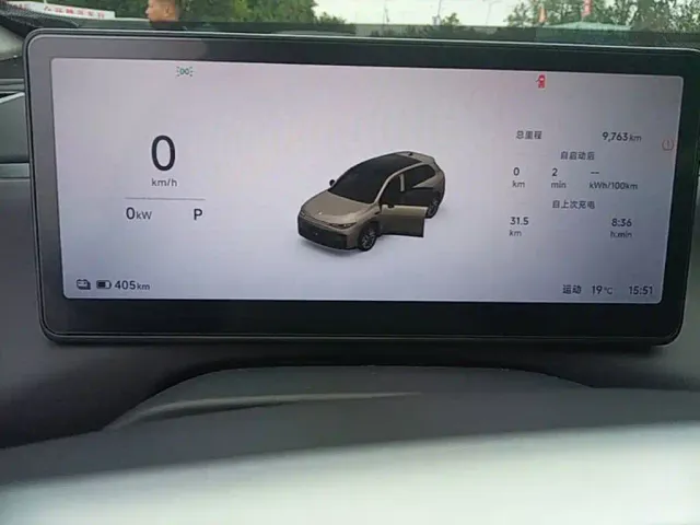 Leapmotor C10 — Фото автомобиля 11