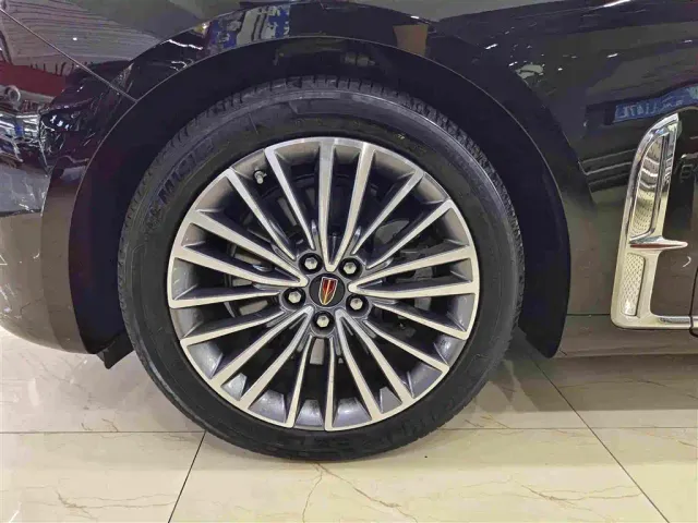 Hongqi H9 — Фото автомобиля 10