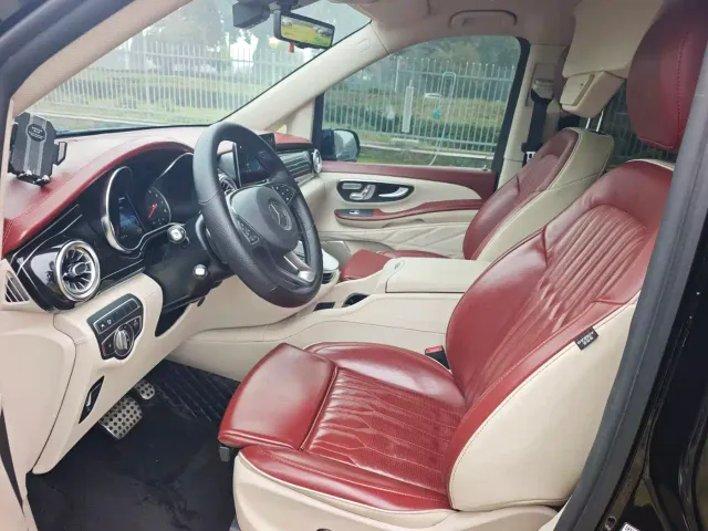 Mercedes-Benz V-Class — Фото автомобиля 10