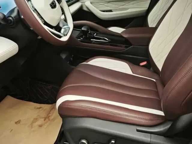 Geely Xingyue L — Фото автомобиля 4