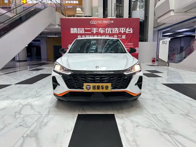 Dongfeng Yixuan — Фото автомобиля 2